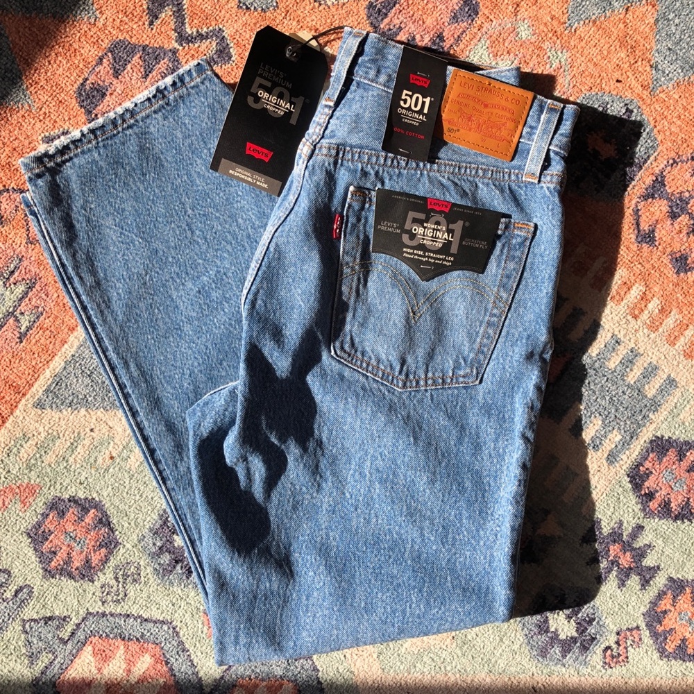NWT 501 Levi’s Jeans Medium Wash High Waisted
